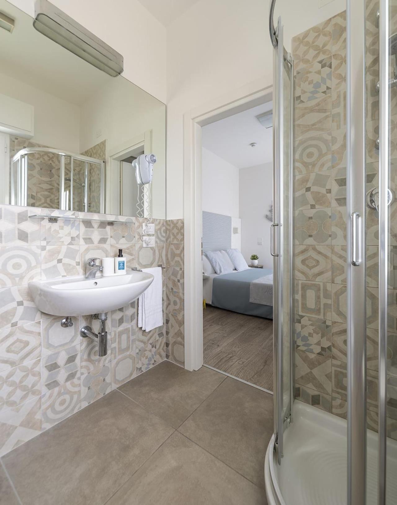 Hotel Annalisa ริชโชเน ภายนอก รูปภาพ