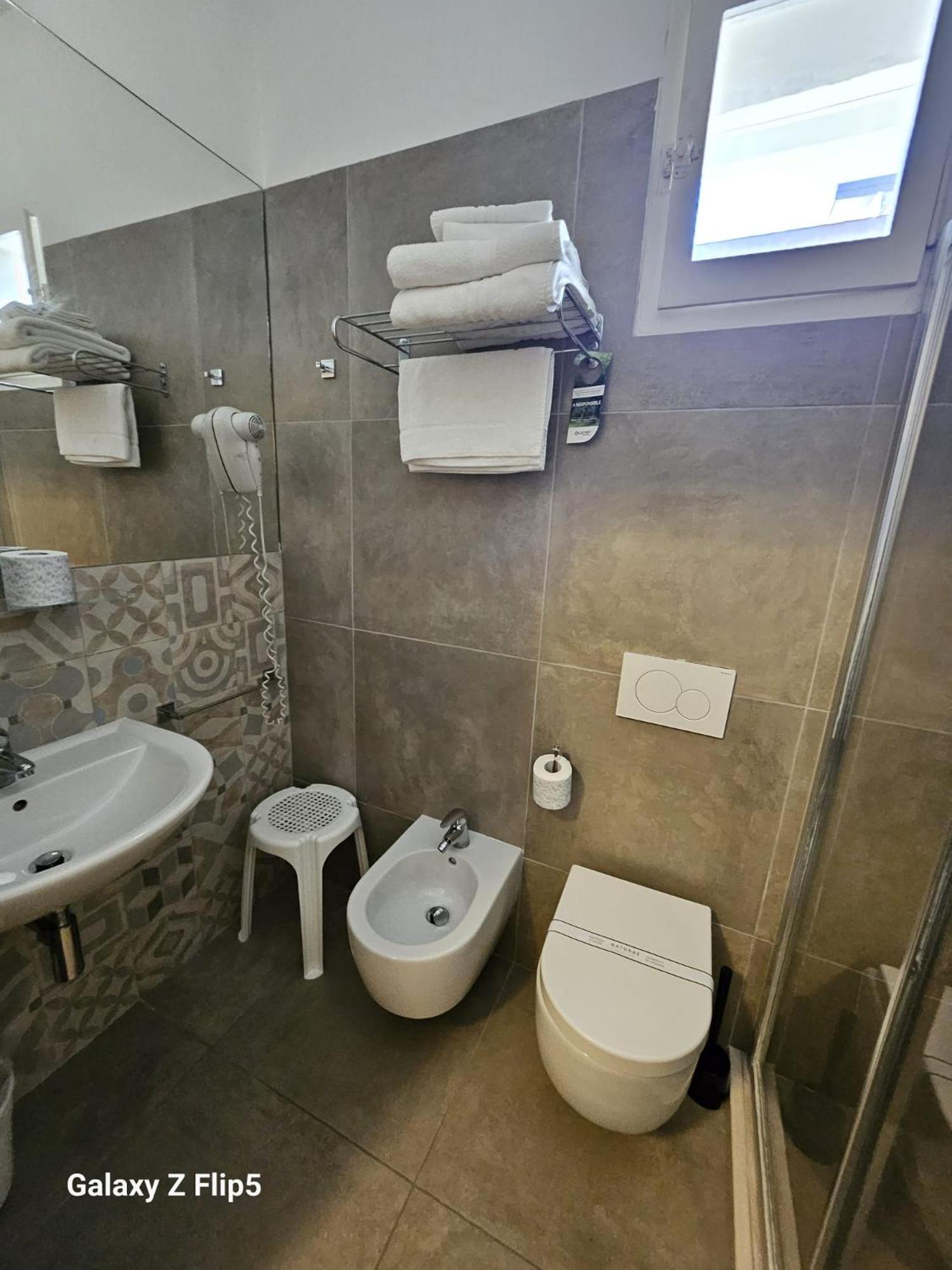 Hotel Annalisa ริชโชเน ภายนอก รูปภาพ